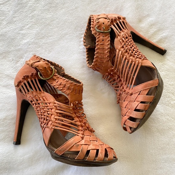 All Saints Tain Platform Weaved Leather Heels - Picture 3 of 11